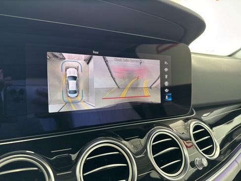 Used 2022 Mercedes-Benz E 350 4MATIC Sedan w/ AMG Line Exterior image 34