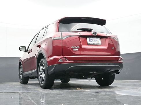 Used 2018 Toyota RAV4 LE image 41