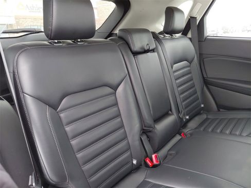 Used 2024 Ford Edge SEL image 19