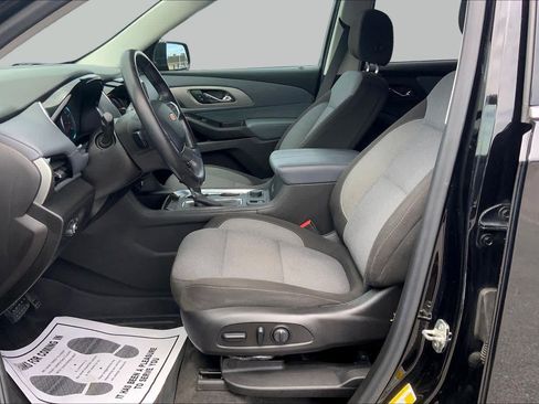 Used 2019 Chevrolet Traverse LT FWD image 8