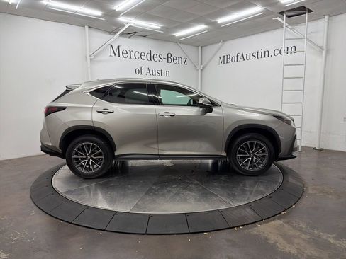 Used 2025 Lexus NX 250 250 Base w/ Towing Package (2000 Lbs) image 8