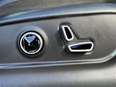 Used 2024 Maserati Grecale GT image 24