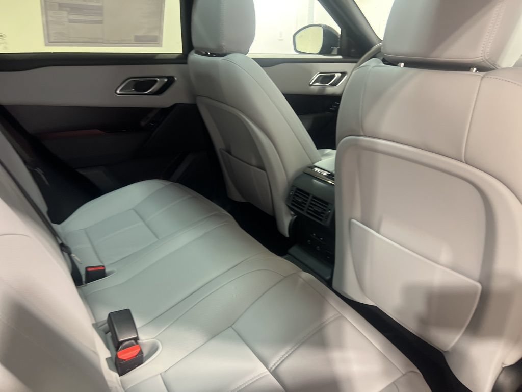 Certified 2026 Land Rover Range Rover Velar Dynamic SE AWD/4WD image 27