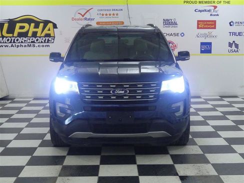 Used 2016 Ford Explorer XLT w/ Equipment Group 202A AWD/4WD image 2