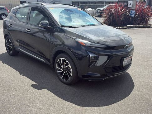 Used 2022 Chevrolet Bolt EUV Premier w/ Sun & Sound Package image 1