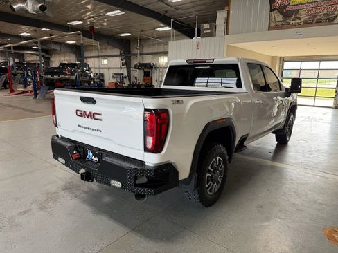 Used 2022 GMC Sierra 2500 SLE w/ SLE Value Package; AWD/4WD image 7