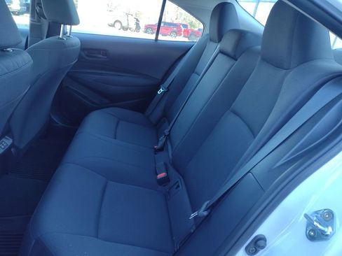 Used 2025 Toyota Corolla LE image 17