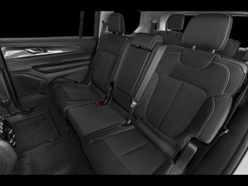 Certified 2023 Jeep Grand Cherokee L Limited w/ Luxury Tech Group II AWD/4WD image 10