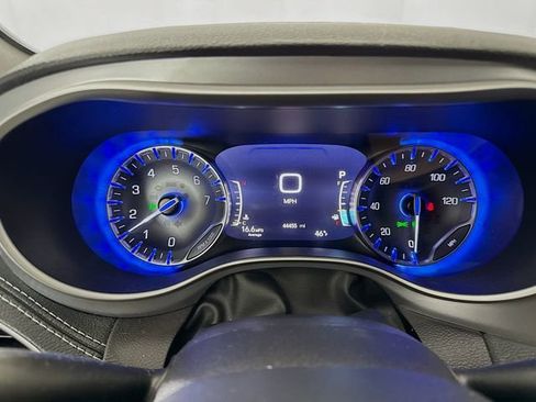 Used 2021 Chrysler Pacifica Touring w/ S Appearance Package image 12