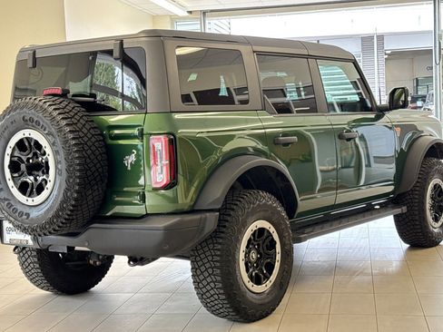 Used 2024 Ford Bronco Badlands image 4