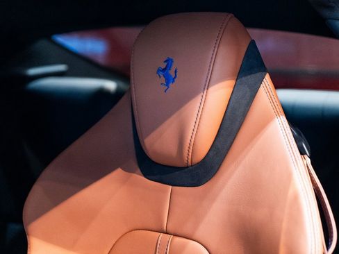 Certified 2022 Ferrari Roma image 6