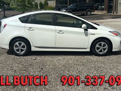Used 2015 Toyota Prius Two FWD image 5