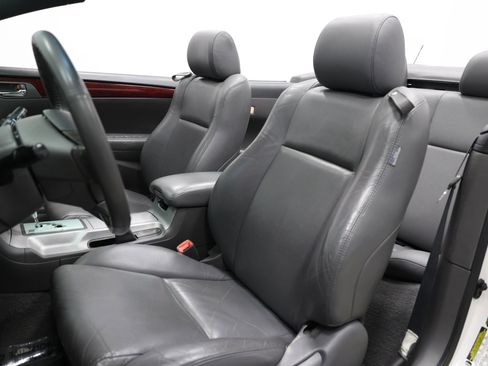 Used 2004 Toyota Solara SE image 3