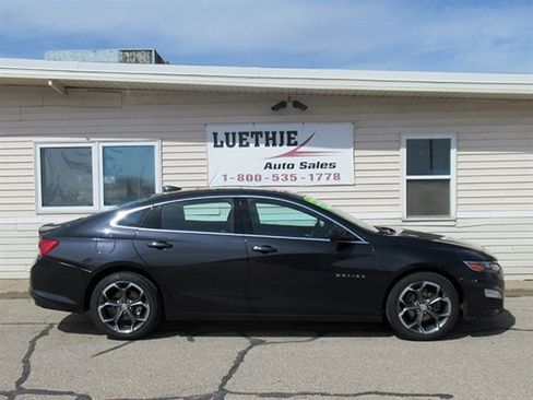 Used 2023 Chevrolet Malibu LT image 3