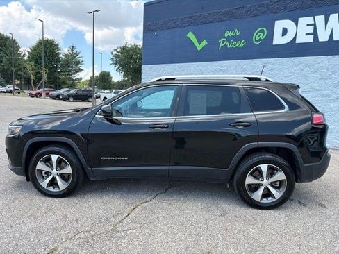 Used 2021 Jeep Cherokee Limited w/ Trailer Tow Group AWD/4WD image 2