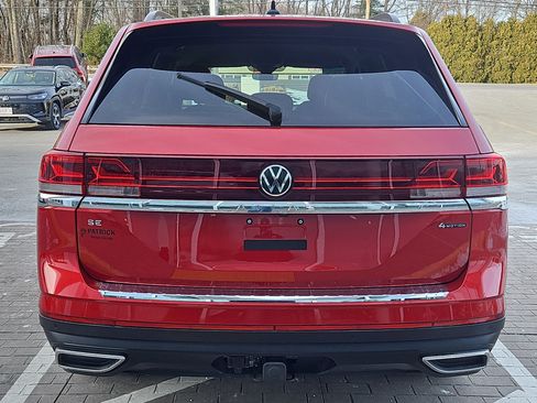 Certified 2024 Volkswagen Atlas SE image 29