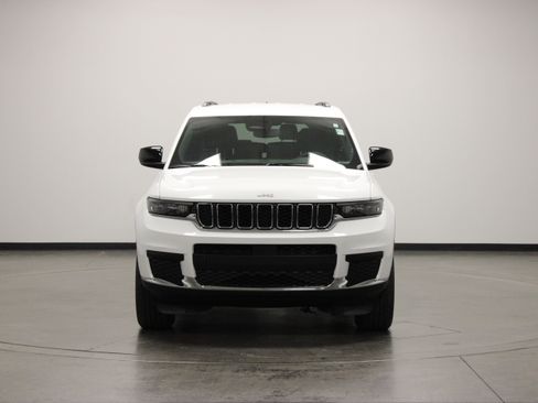 Used 2024 Jeep Grand Cherokee L Laredo AWD/4WD image 3
