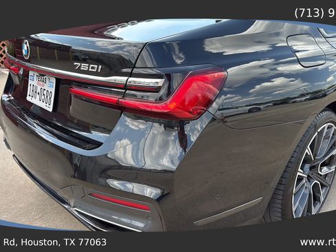 Used 2020 BMW 750i xDrive w/ Executive Package image 16