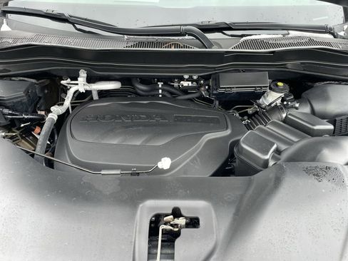 Used 2022 Honda Pilot Touring image 16