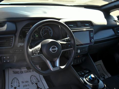 Used 2024 Nissan Leaf SV Plus image 14