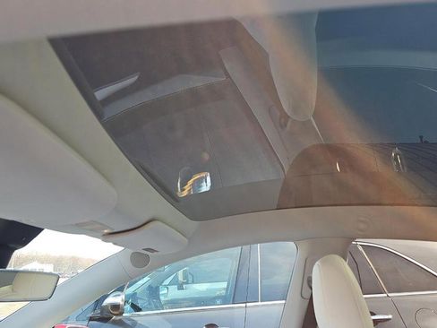 Used 2024 Tesla Model Y Performance image 12