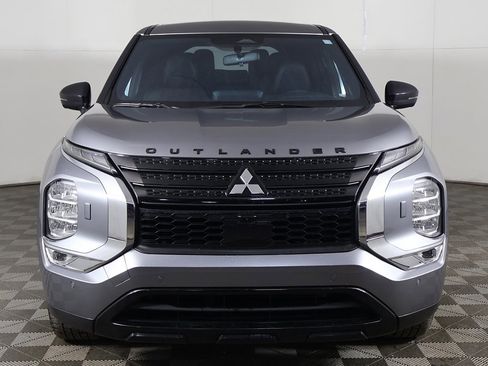 Used 2024 Mitsubishi Outlander SE Black Edition image 12