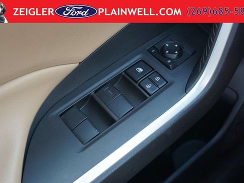 Used 2023 Toyota RAV4 LE AWD/4WD image 27
