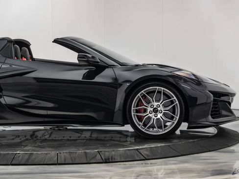 Used 2024 Chevrolet Corvette Z06 RWD image 29