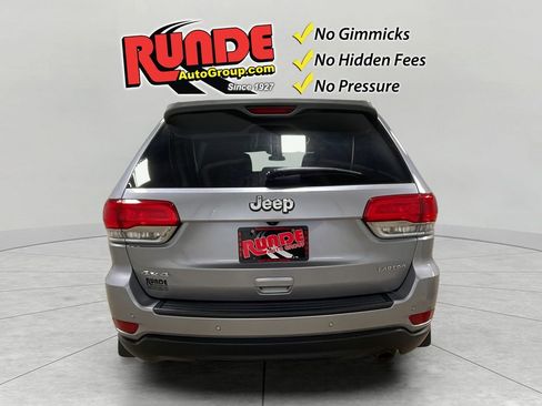 Used 2019 Jeep Grand Cherokee Laredo image 4