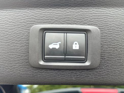 Used 2022 Mitsubishi Outlander SE image 9