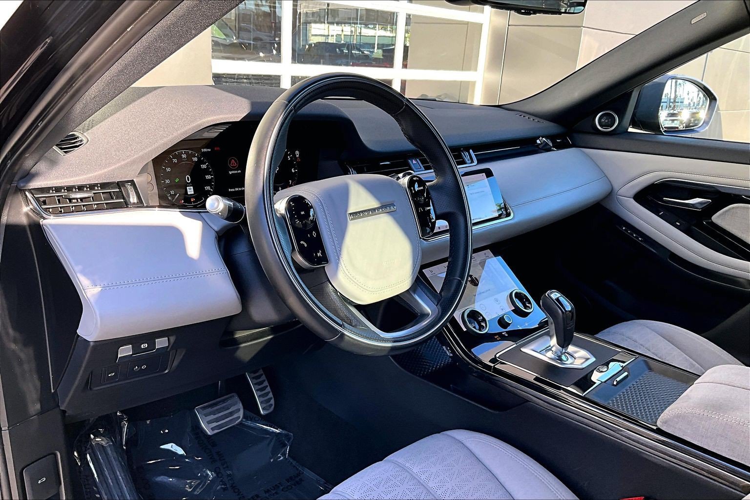 Used 2020 Land Rover Range Rover Evoque R-Dynamic HSE AWD/4WD image 12