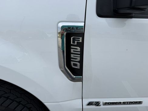 Used 2022 Ford F250 XLT w/ FX4 Off-Road Package image 17