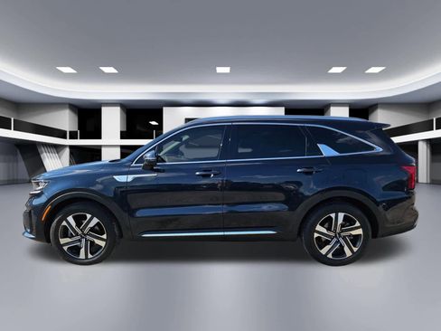 Used 2023 Kia Sorento EX w/ Panoramic Sunroof Package AWD/4WD image 4