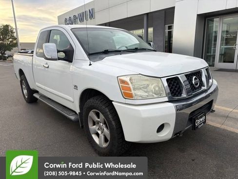Used 2004 Nissan Titan SE AWD/4WD image 1