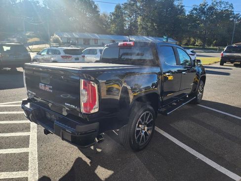 Used 2017 GMC Canyon Denali image 7