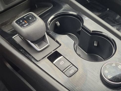 Certified 2025 Nissan Rogue SV AWD/4WD image 16