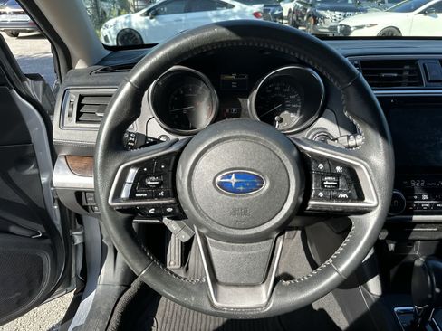 Used 2018 Subaru Outback 3.6R Limited AWD/4WD image 21