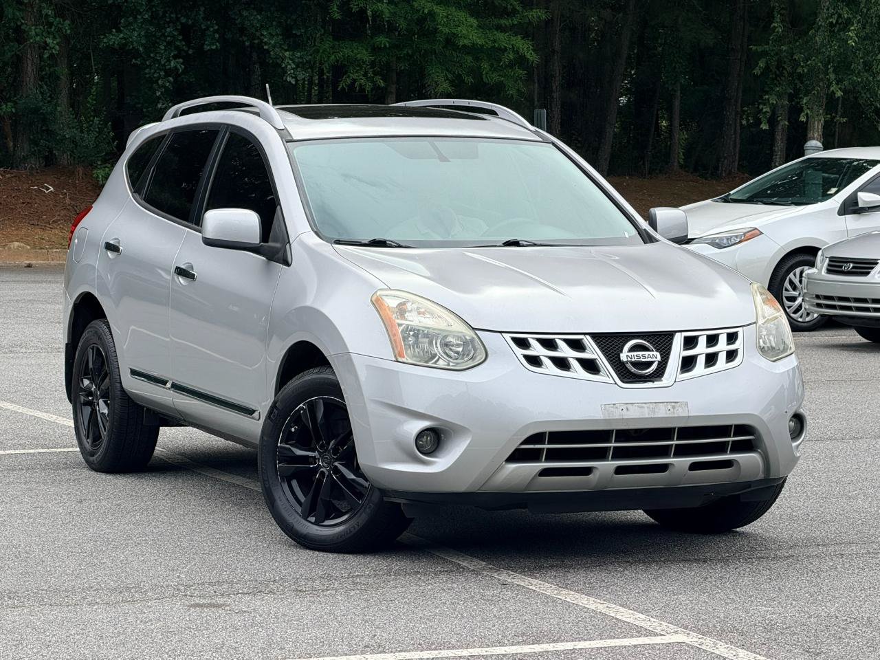 Used 2013 Nissan Rogue SV w/ Premium Pkg FWD image 3