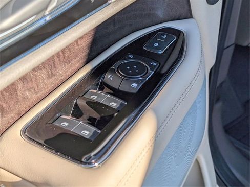 Used 2024 Lincoln Navigator Reserve image 22