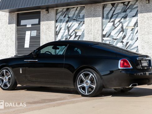 Used 2017 Rolls-Royce Wraith image 11