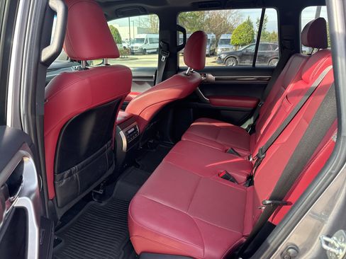 Used 2023 Lexus GX 460 Premium w/ Premium Plus Package image 10