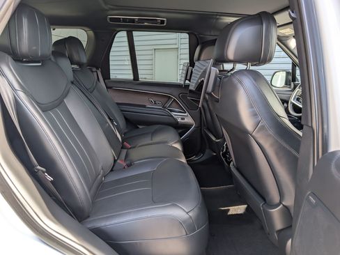 Used 2023 Land Rover Range Rover Autobiography AWD/4WD image 32