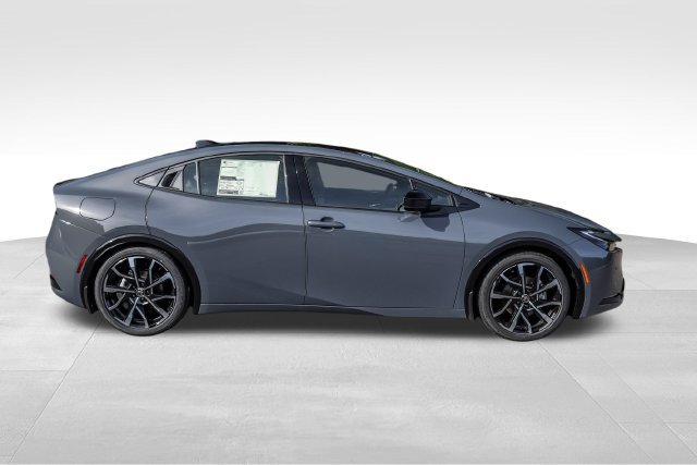 New 2026 Toyota Prius Plug-In Hybrid FWD image 3