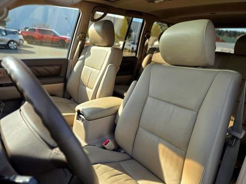 Used 1999 Toyota Land Cruiser image 24