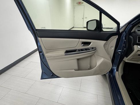 Used 2015 Subaru Crosstrek 2.0i Limited image 9