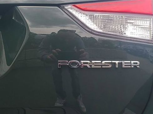 Used 2024 Subaru Forester Limited AWD/4WD image 9