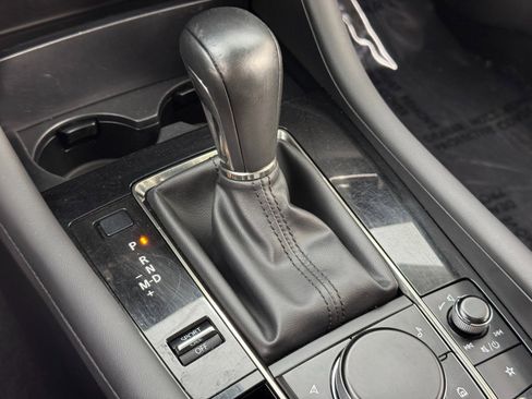 Used 2019 MAZDA MAZDA3 Sedan w/ Preferred Package image 28