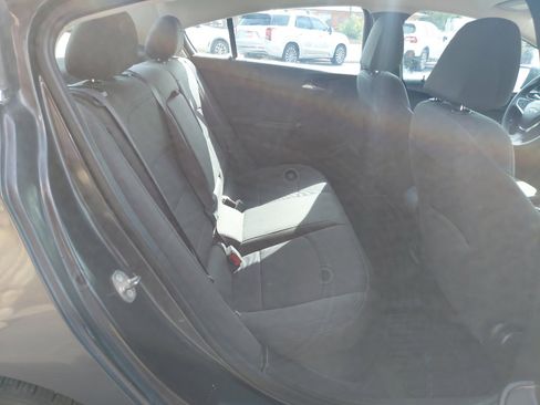 Used 2017 Chevrolet Cruze LT w/ Convenience Package image 12