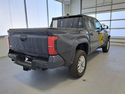 Used 2025 Toyota Tacoma SR5 AWD/4WD image 6