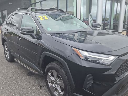 Used 2022 Toyota RAV4 XLE w/ Convenience Package image 10
